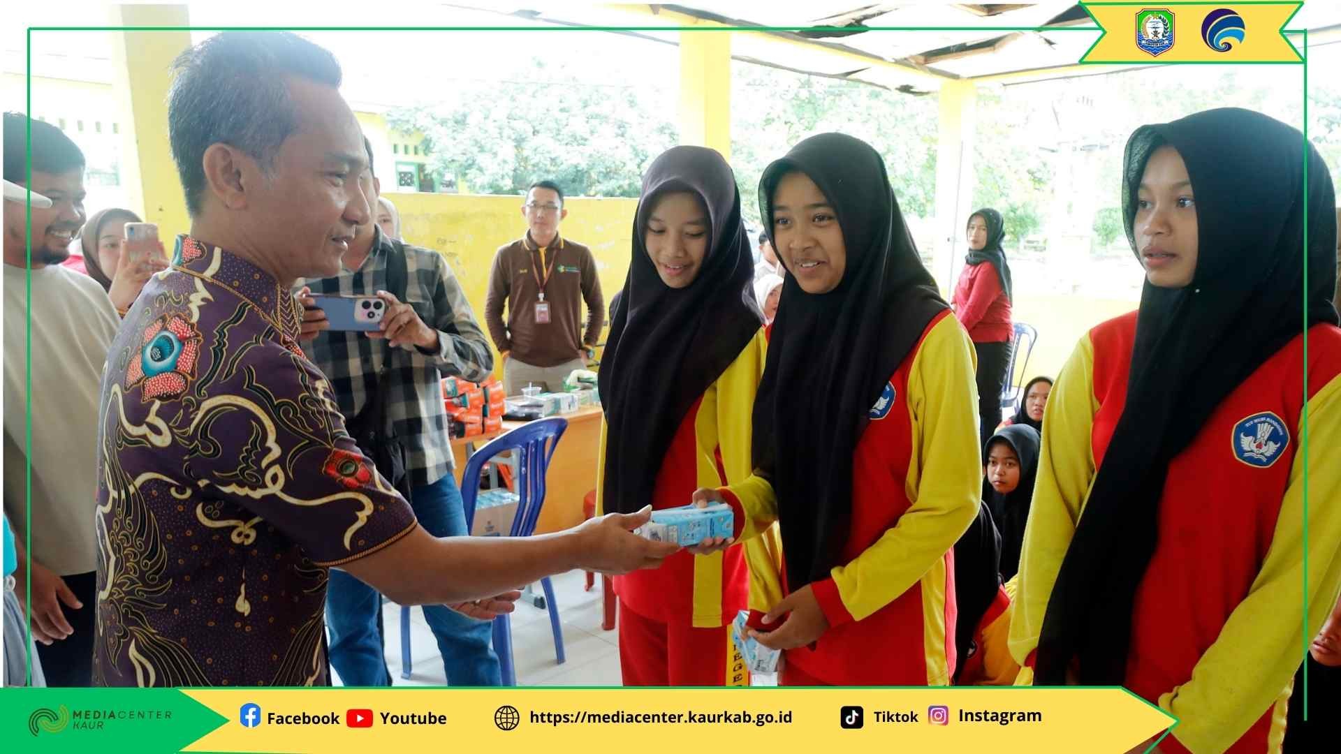 Salurkan ZIS ASN, Baznas Gelar Layanan Sosial dan Kesehatan Gratis di SMPN 35 Berasrama